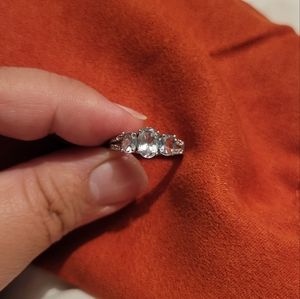 !! AQUAMARINE 10k gold 3 stone ring!!